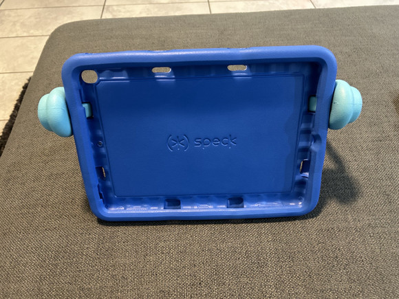 Speck E protective I Pad case - Picture 3 of 4